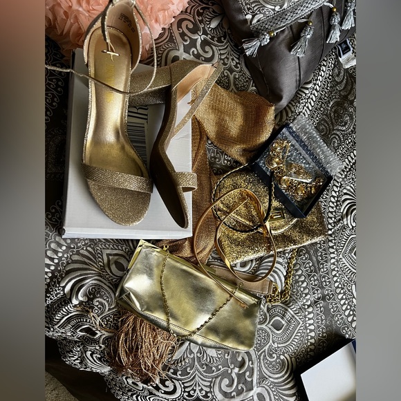 Accessories complete GOLD package. - Picture 1 of 2